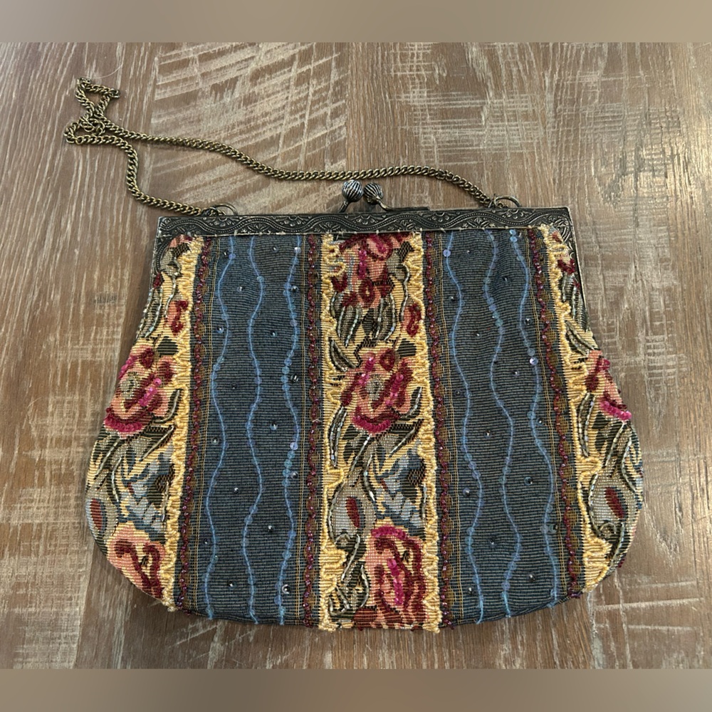 Vintage Floral Tapestry purse with Chain